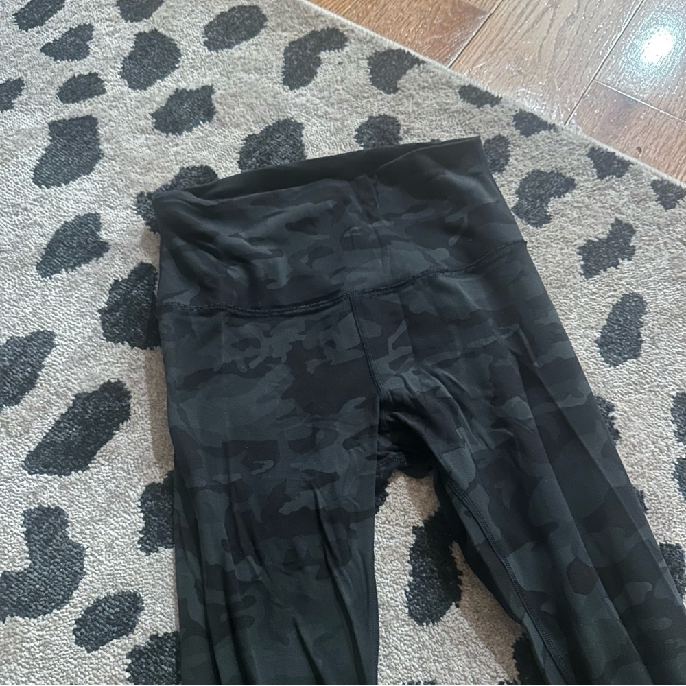 Lululemon‎ Camouflage Leggings